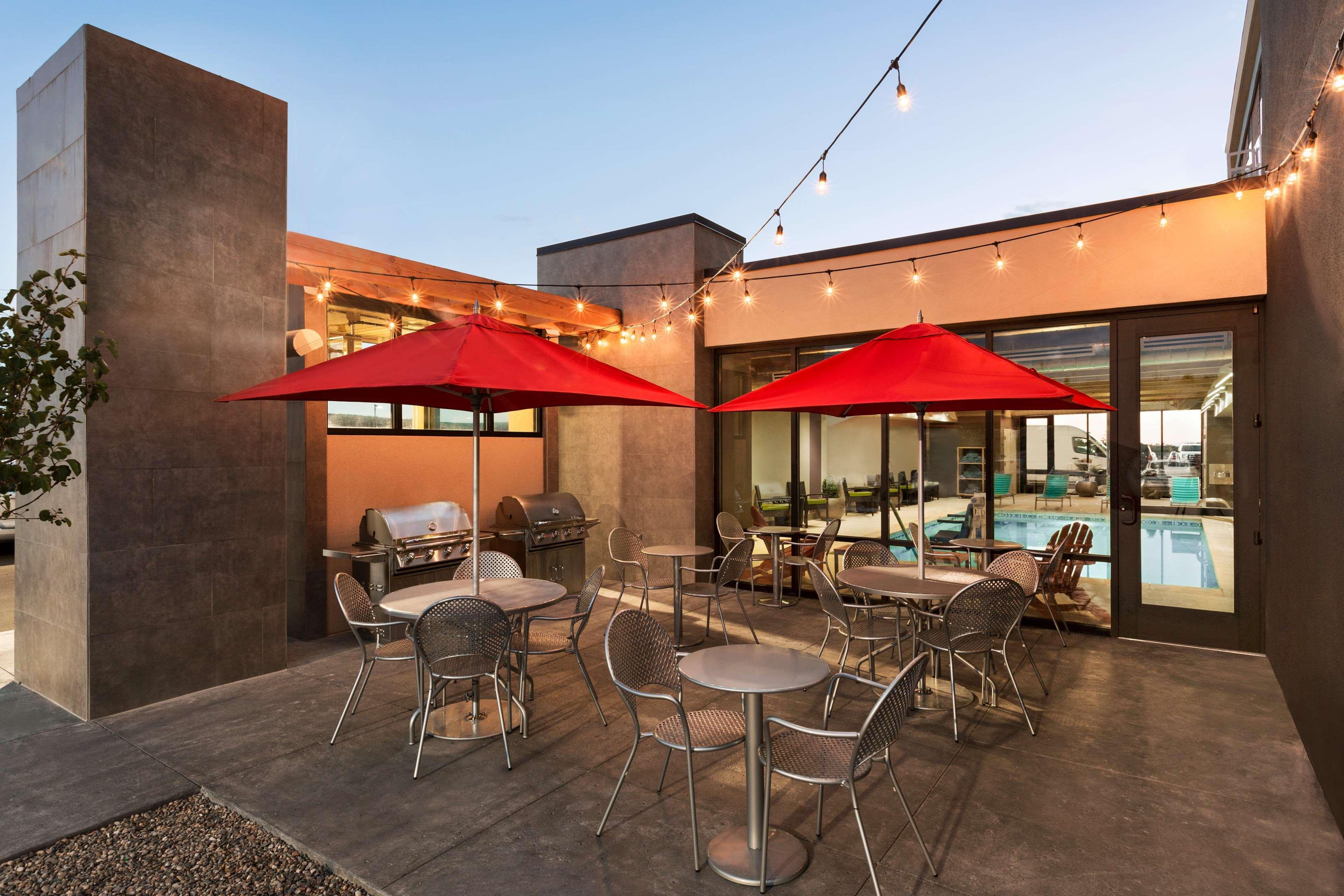 Home2 Suites By Hilton Farmington/Bloomfield Exteriör bild